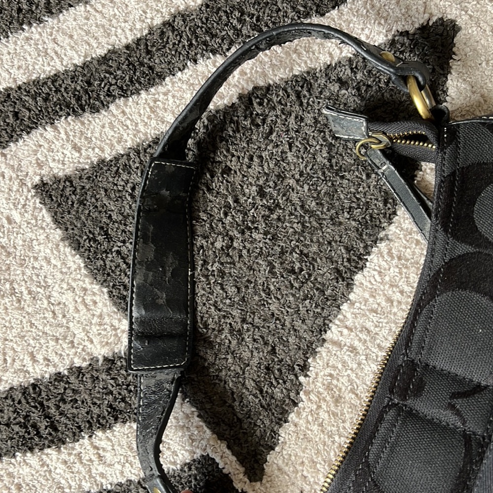 Coach mini purse- has had a lot of love - Picture 4 of 4